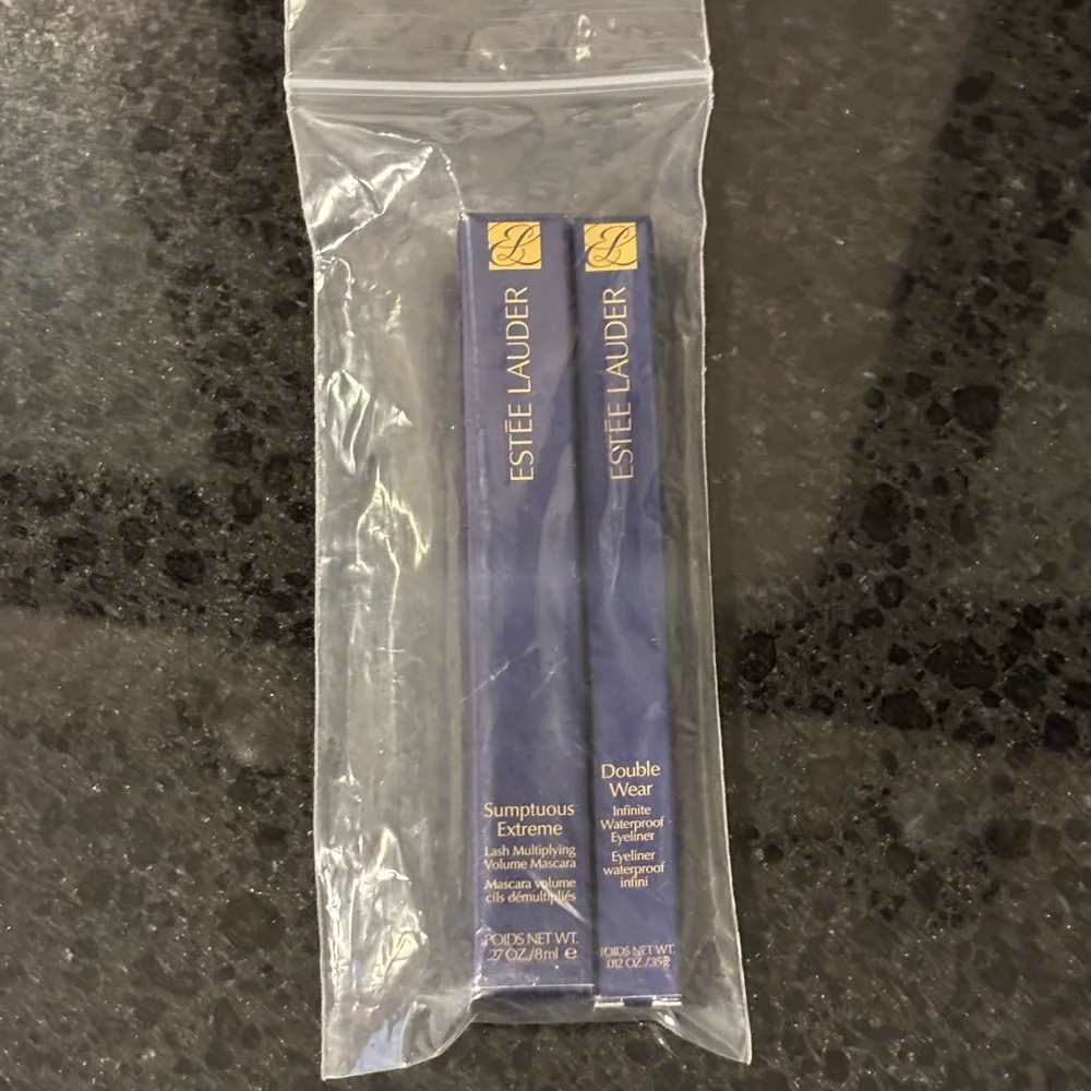 Estée Lauder Eyeliner and Mascara Set - Picture 2 of 6